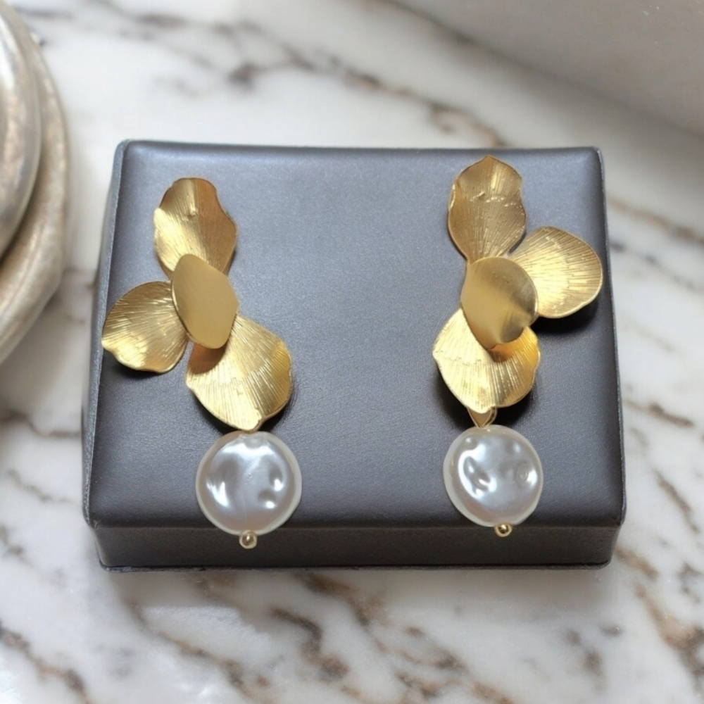 Elegant Gold And Pearl Flower Earrings 15$